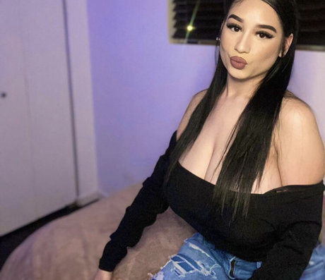 bitamartinezz nude pornstar image