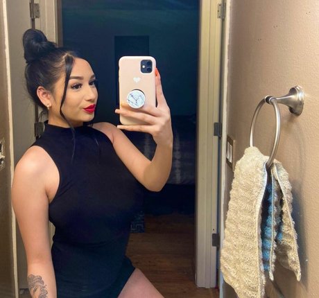 bitamartinezz pornstar top pic