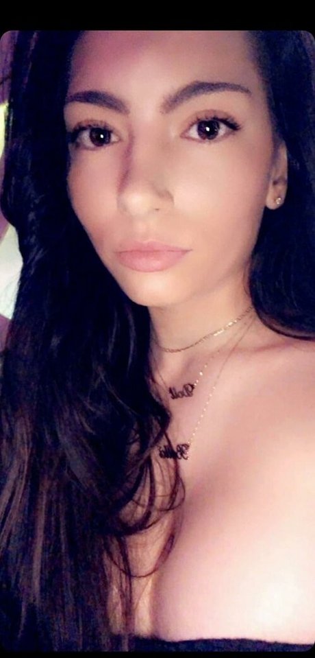 Bella s Toy Chest adult star pictures