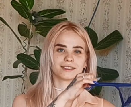 Maggie Fox model free photos