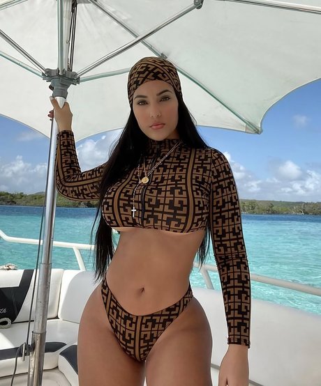 yeimmyoficial erotic pornstar picture