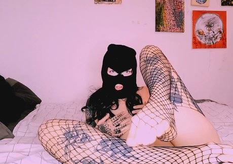 Black Cherry star sexy picture