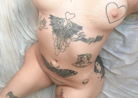 Pimenta Suicide naked star img