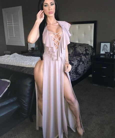 Taishaveli beautiful star pictures