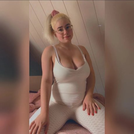 Sina nude pornstar galleries