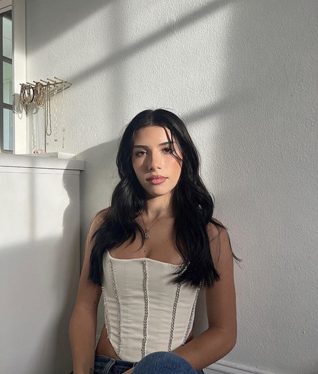 Fernanda Gimenez nude actress gallery