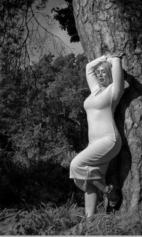 GailScott model nice picture