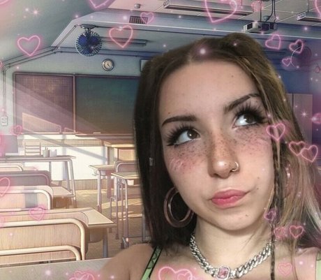 Kannmanahnen model sexy pic