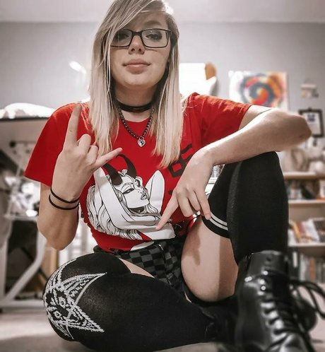 Gabby Swears nice model gallery