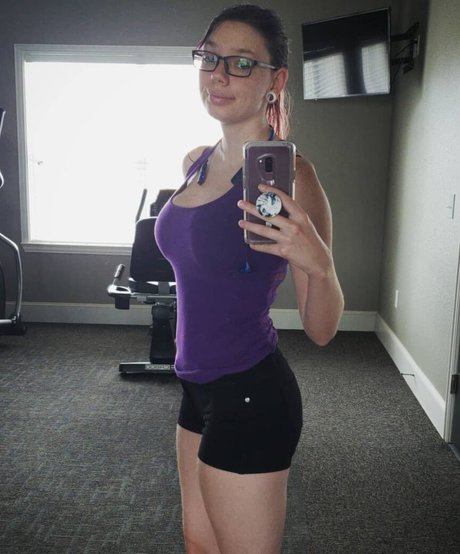 Gabby Swears nice actress pics