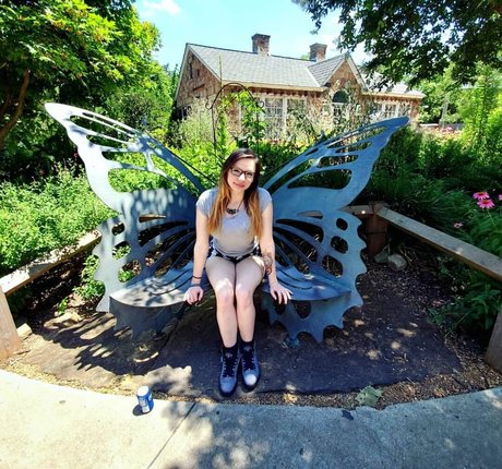 Gabby Swears model erotic galleries