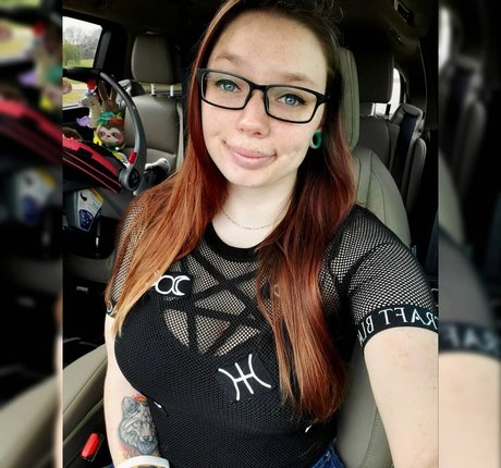 Gabby Swears model pornographic image