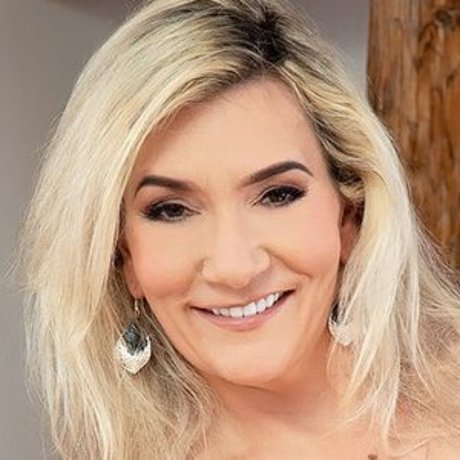 Sandy BigBoobs beautiful star gallery