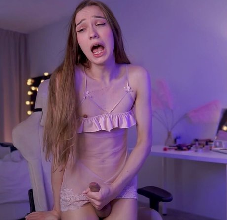 LilyLanska sex actress archive