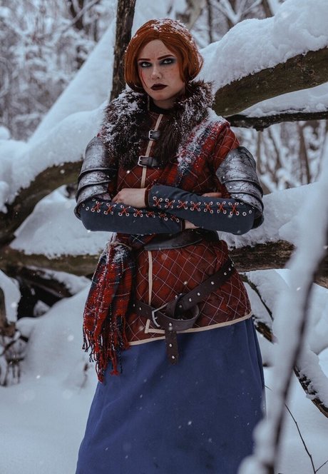 Miroslava Ladovir erotic model image