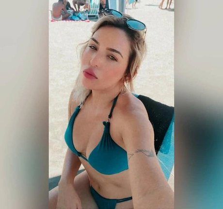 Josy Holanda nude model photos