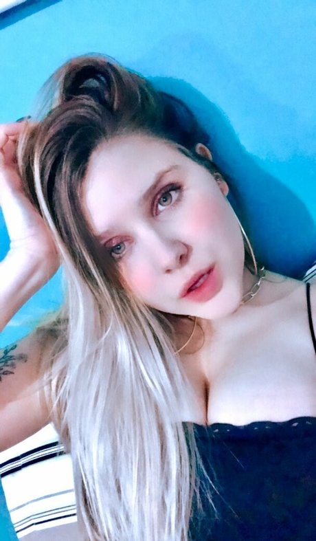 Juliartt model sex photo