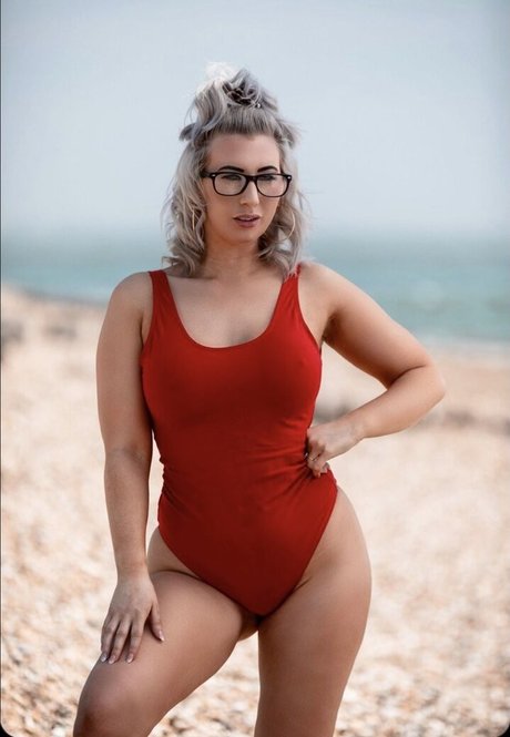 Gail Scott high quality star photos