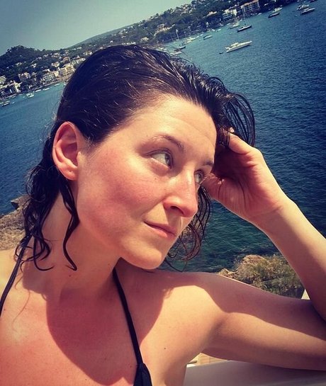 Rebecca Gilliland model top galleries