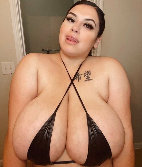 Cremita hot star images