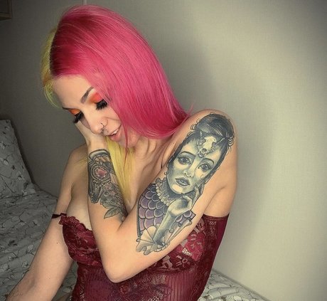 Gigisleek sexy pornstar image