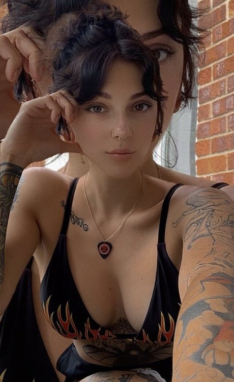 Gigisleek exclusive model gallery