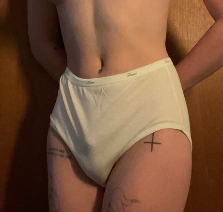 Ethel Cain star pornographic pics