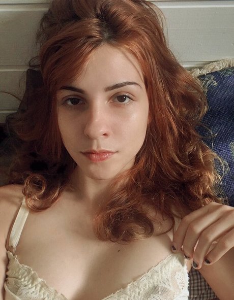 Fada Latina model erotic picture