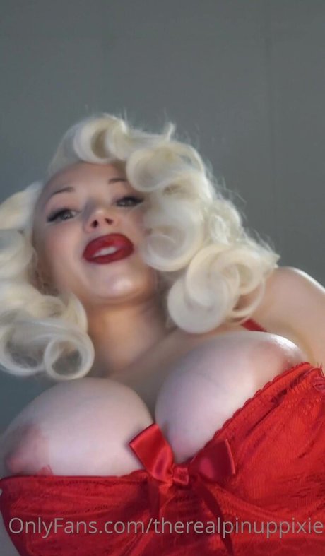 Pineup Pixie star erotic picture