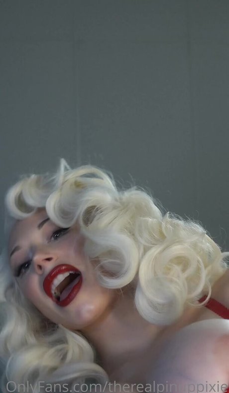 Pineup Pixie star photo