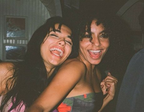 Any Gabrielly top star pics