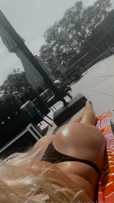 Brookllyn pornstar nude pics