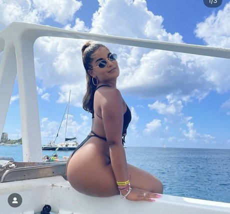 Kasara SweetKK model erotic pics