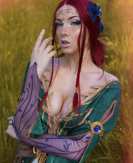 Milkymind erotic star photo