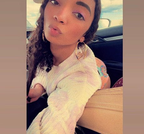 Kelsey Griffin beautiful pornstar picture