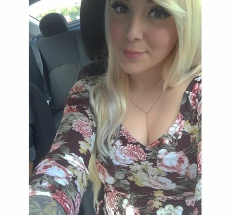 SJ Valenz hd actress img