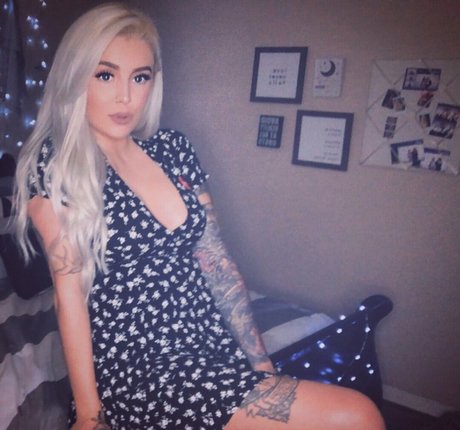 SJ Valenz pornstar perfect photos