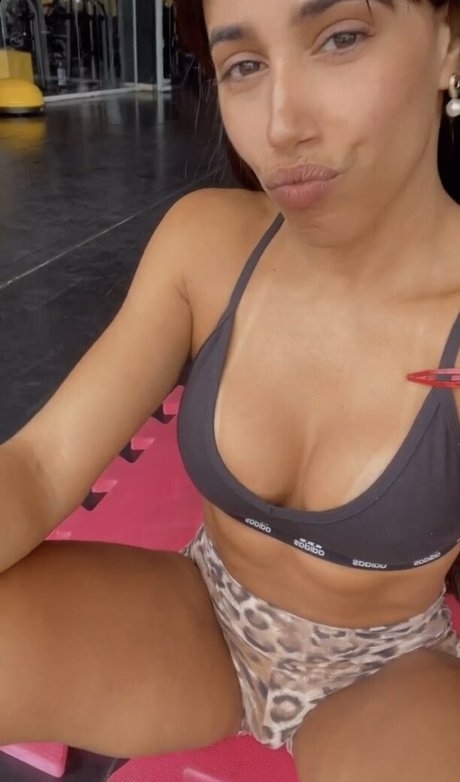 MC Naninha top model gallery