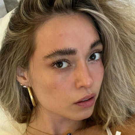 Larissa Schot star top photos