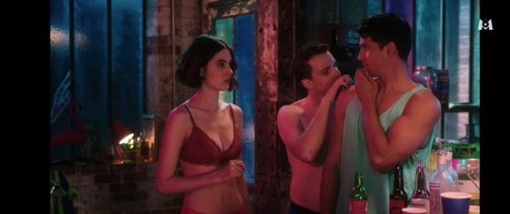 Claire Chust sexy star photos