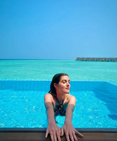 Claire Chust pretty star picture