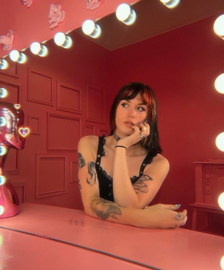 TS Morganj exe model adult image