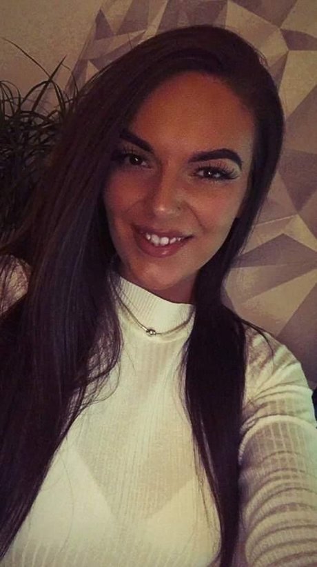 Kimberley Maxwell star top pic