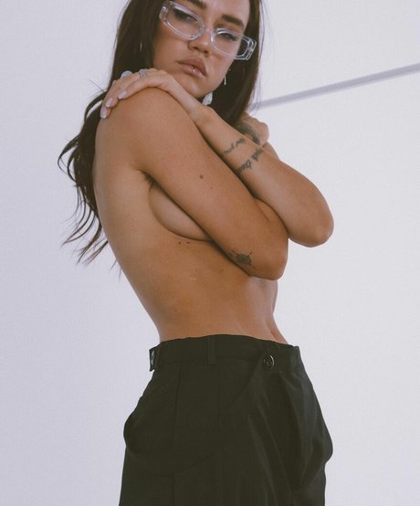 Madeleyn Kurg exclusive pornstar archive