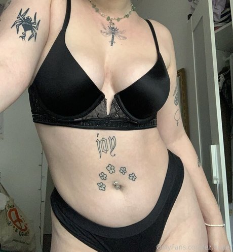 Ezra Butler sex actress gallery