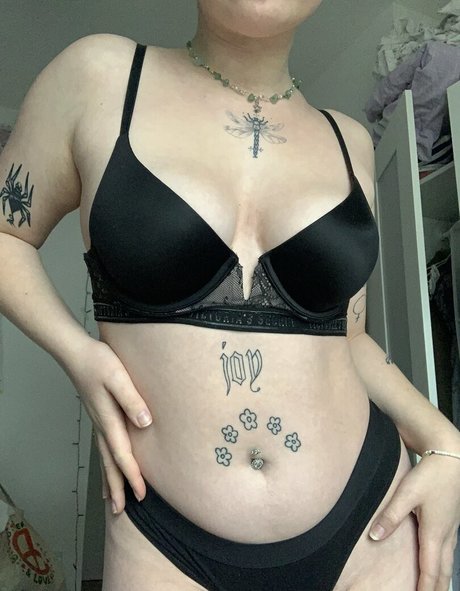 Ezra Butler pornstar hot archive