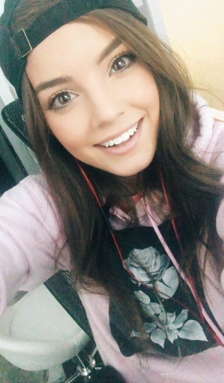 Gingy Gingerliness xxx pornstar picture