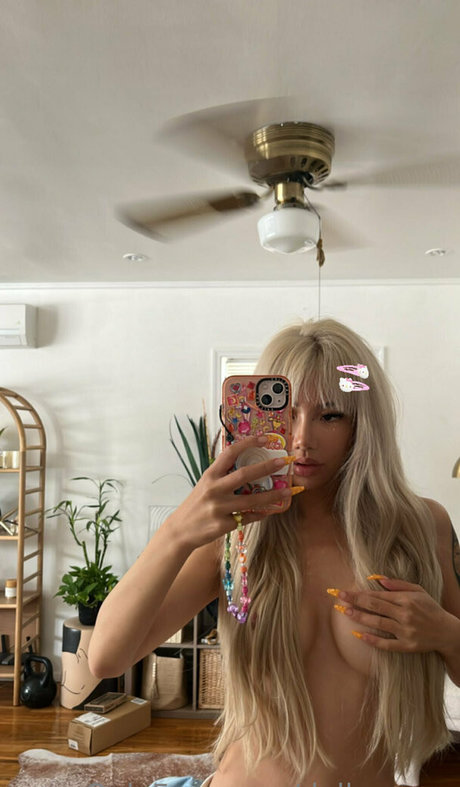 dollaryaoo nude actress picture