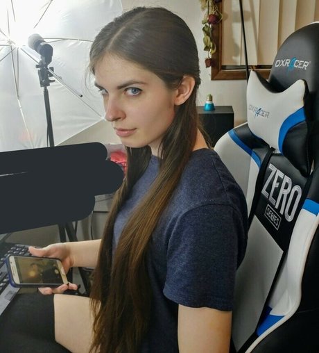 warmfreshpaint xxx pornstar pictures