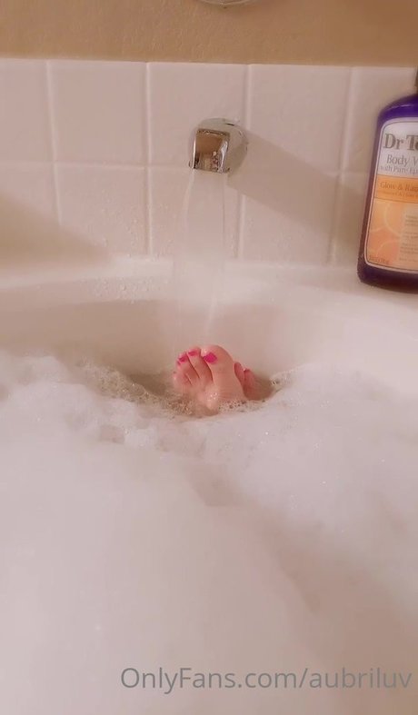 aubriluv art actress img